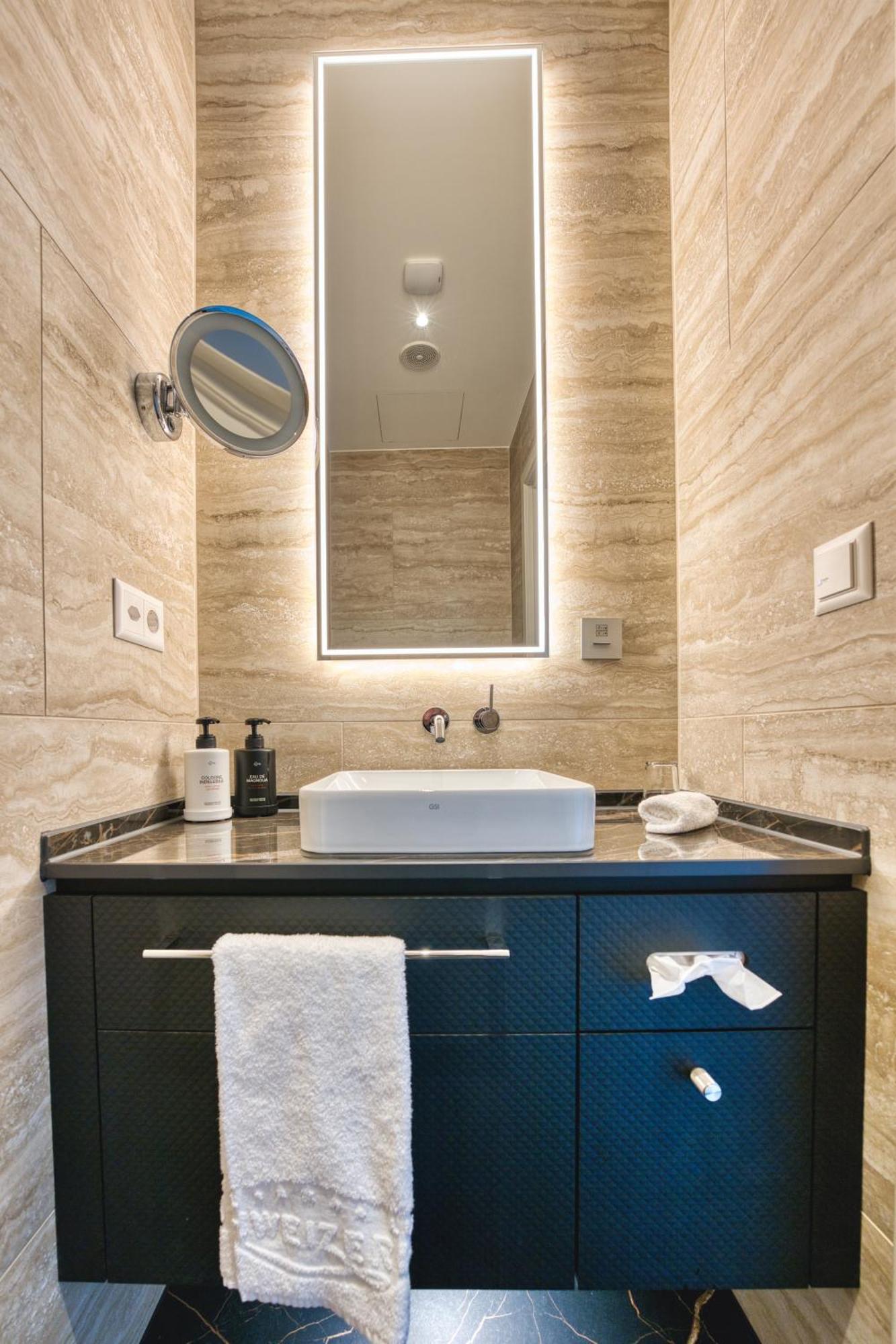 होटल Schweizerhof 5*