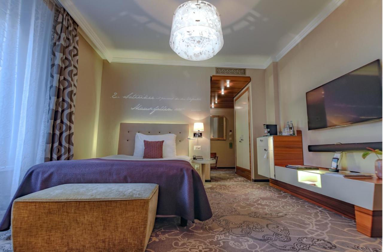 Hotel Schweizerhof 5*