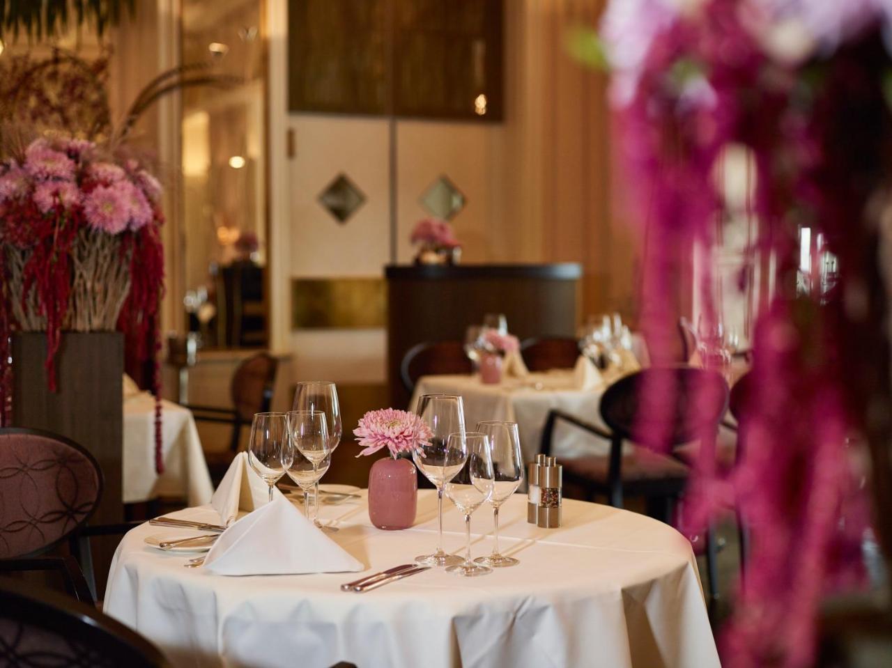 Hotel Schweizerhof 5*